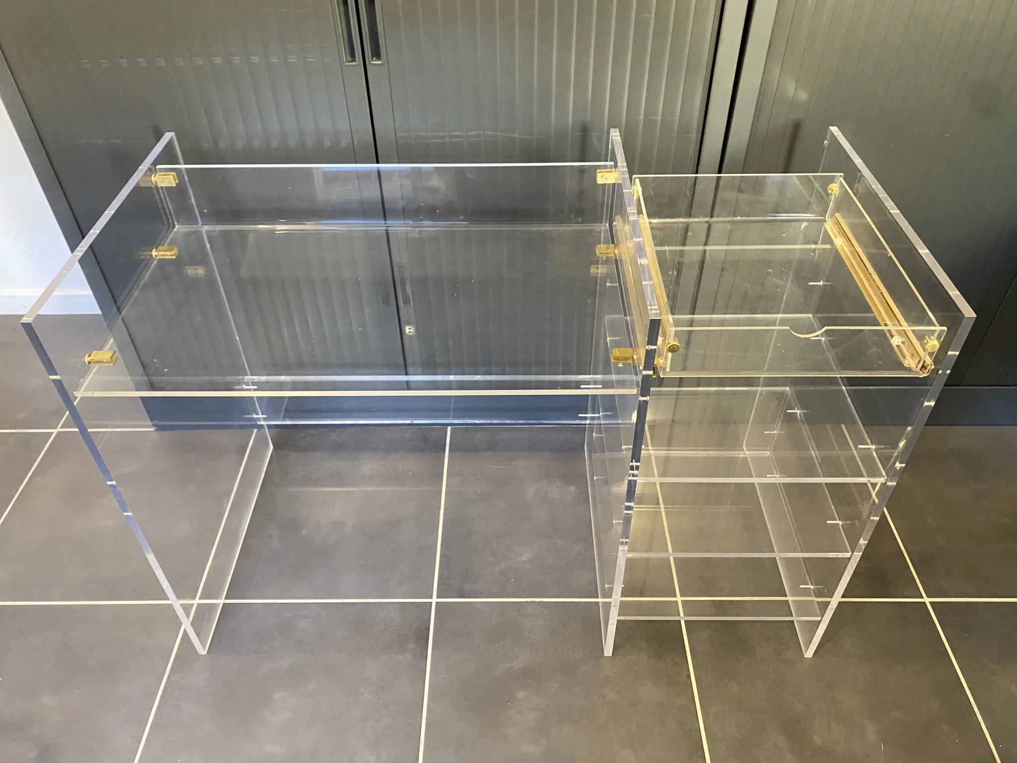 Plexiglass desk Altuglas plexi glass table David Lange vintage 70s