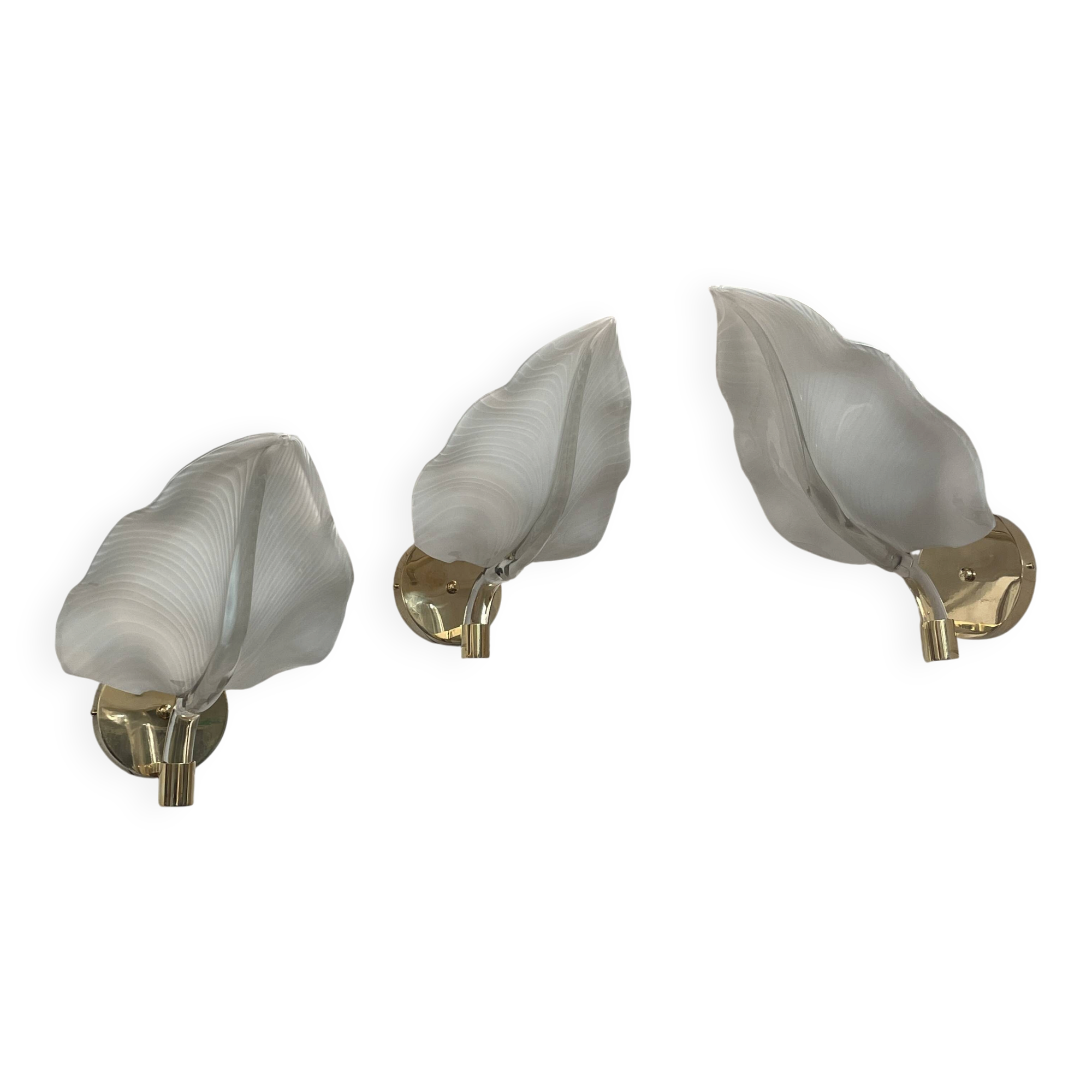 Set of 3 Murano glass wall lamps in white and brass, 1970s.