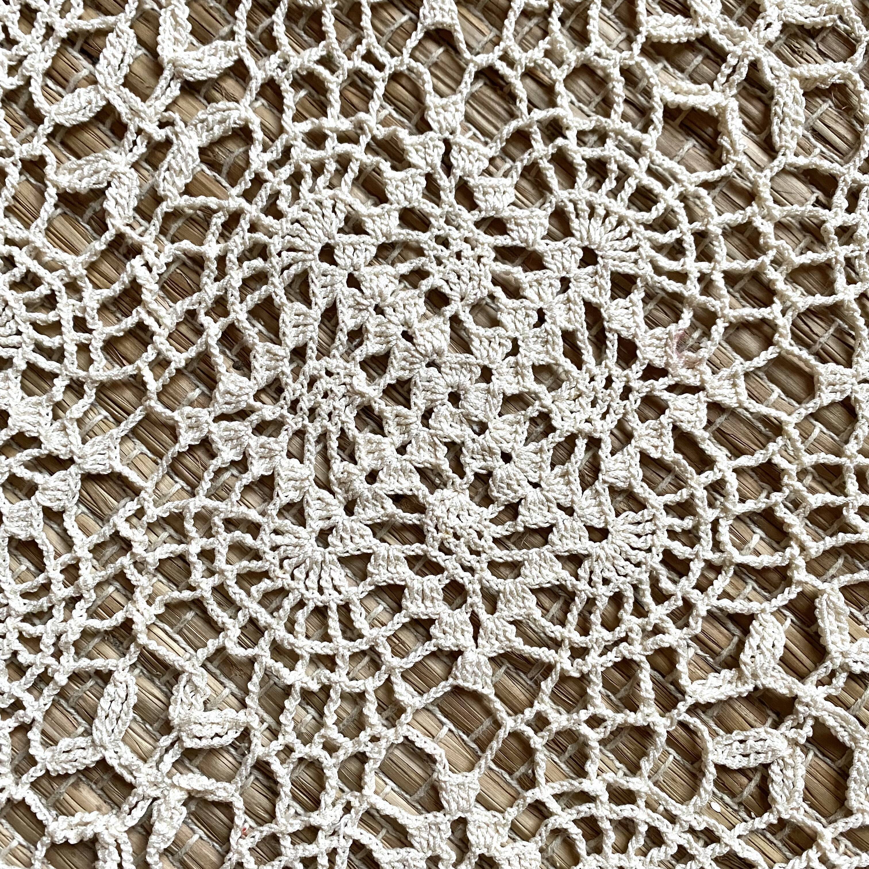 Bed throw crochet tablecloth 220x220