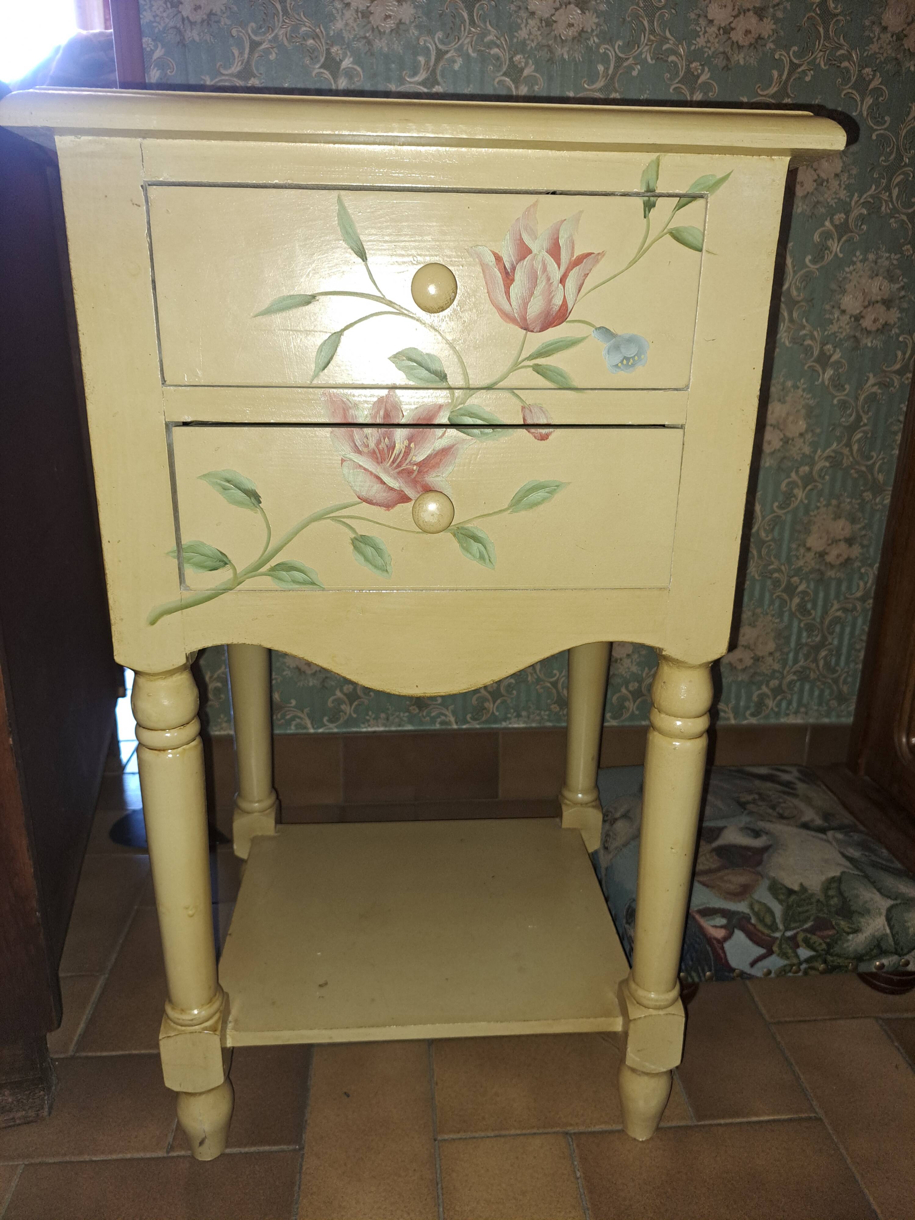 table chevet