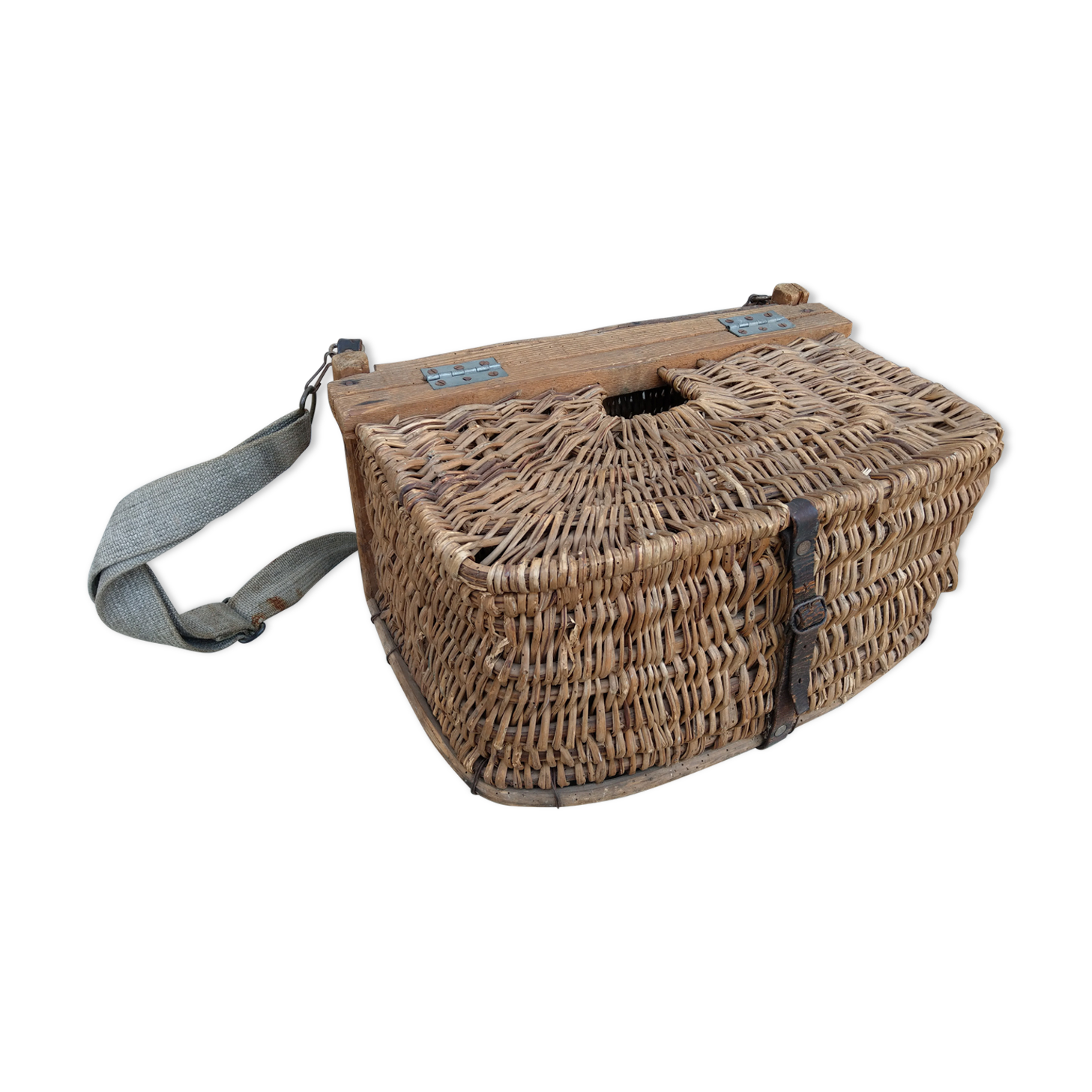 Former fishing basket