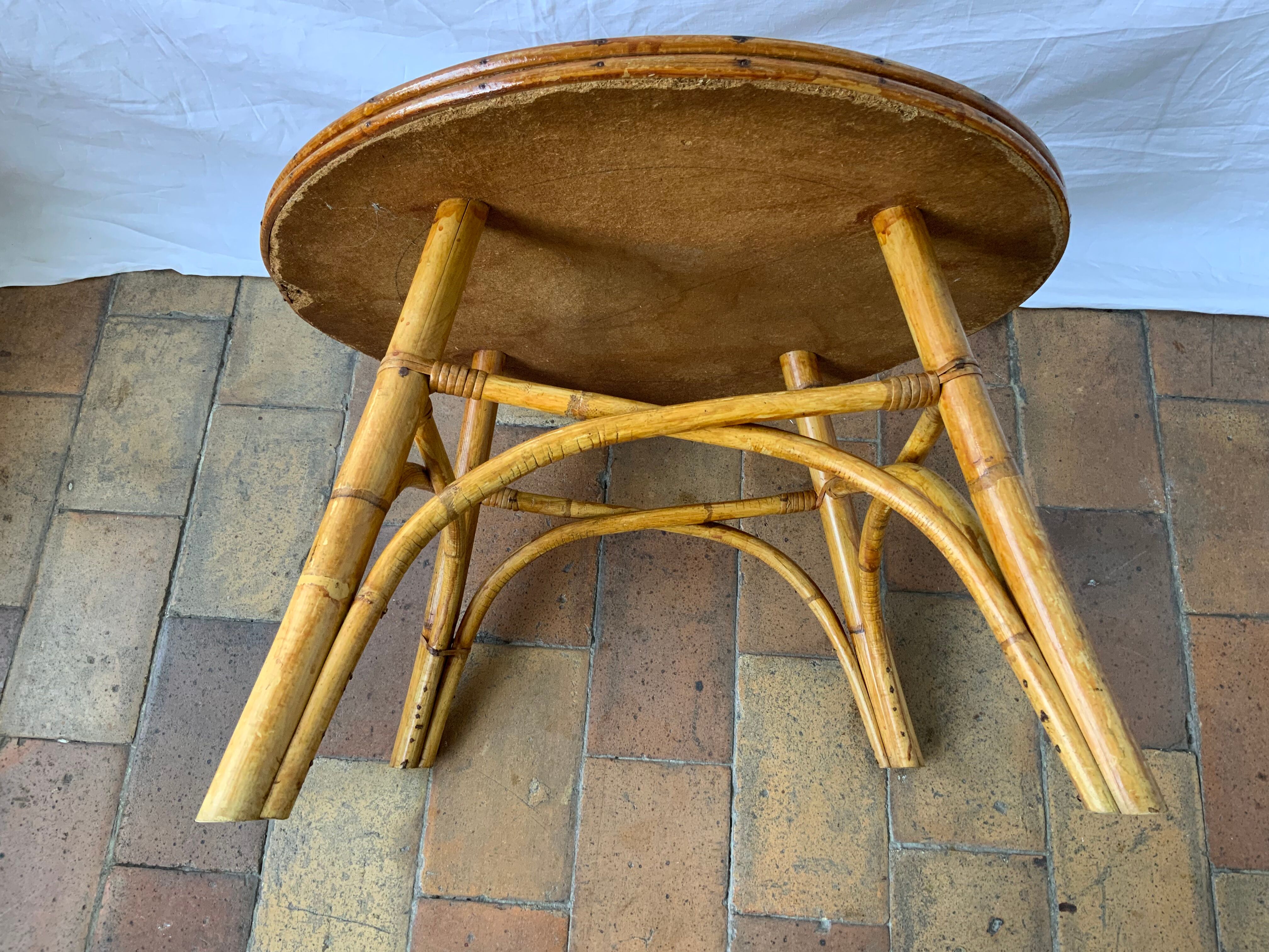 Table basse en rotin