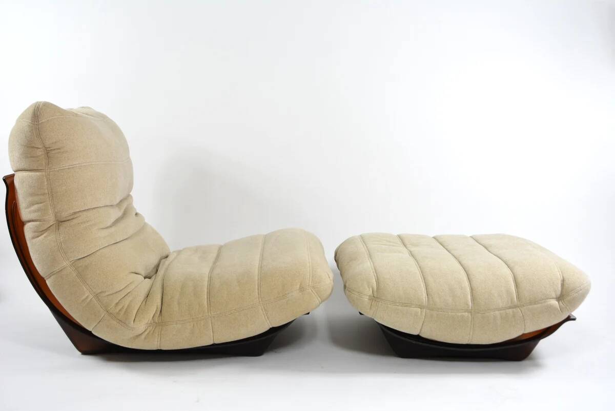 Chauffeuse et son repose-pied Marsala Ligne Roset beige clair