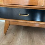 Two-tone compass foot wardrobe