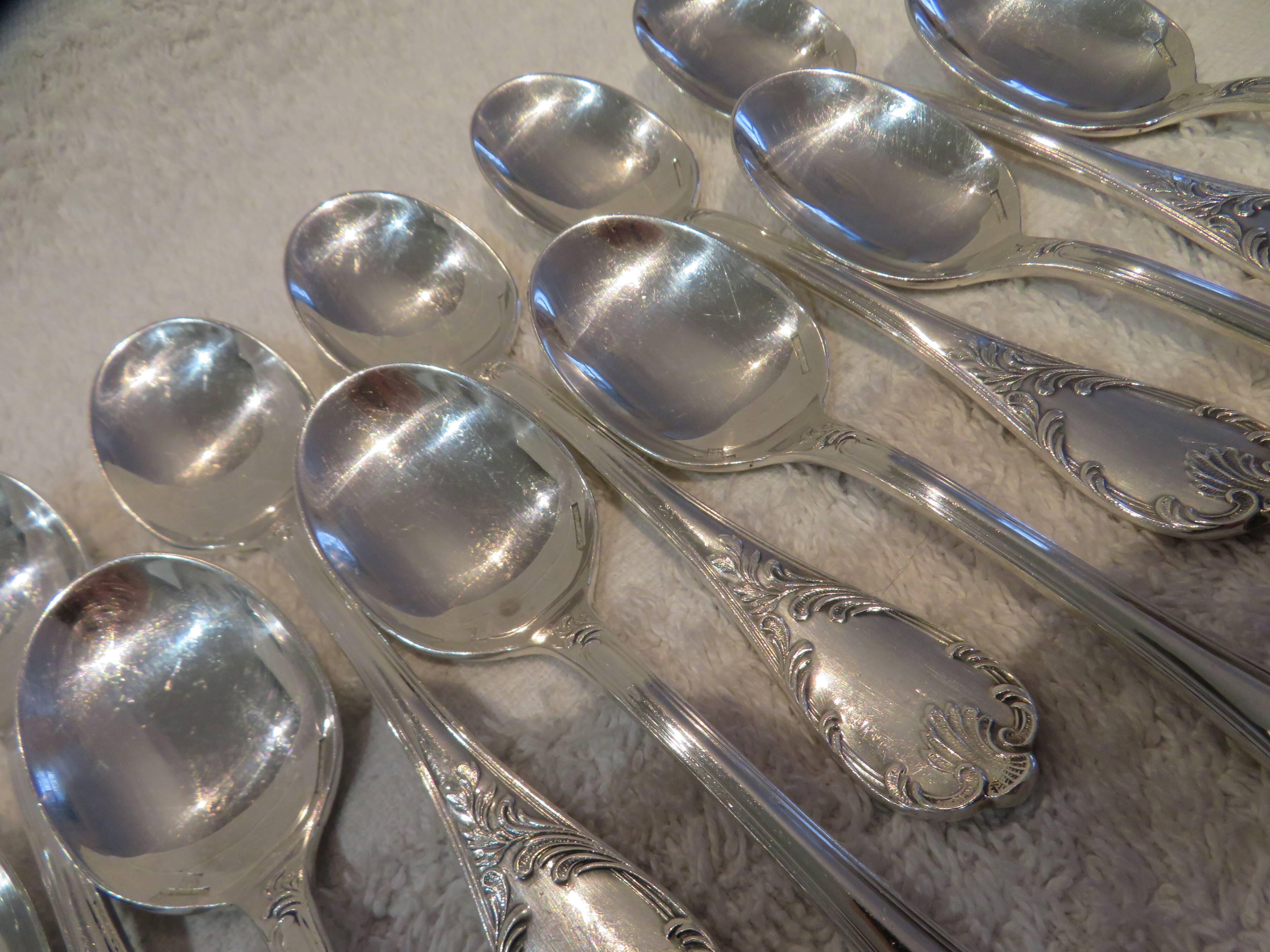 11 silver-plated ice cream scoops by Christofle Marly, 13.3 cm