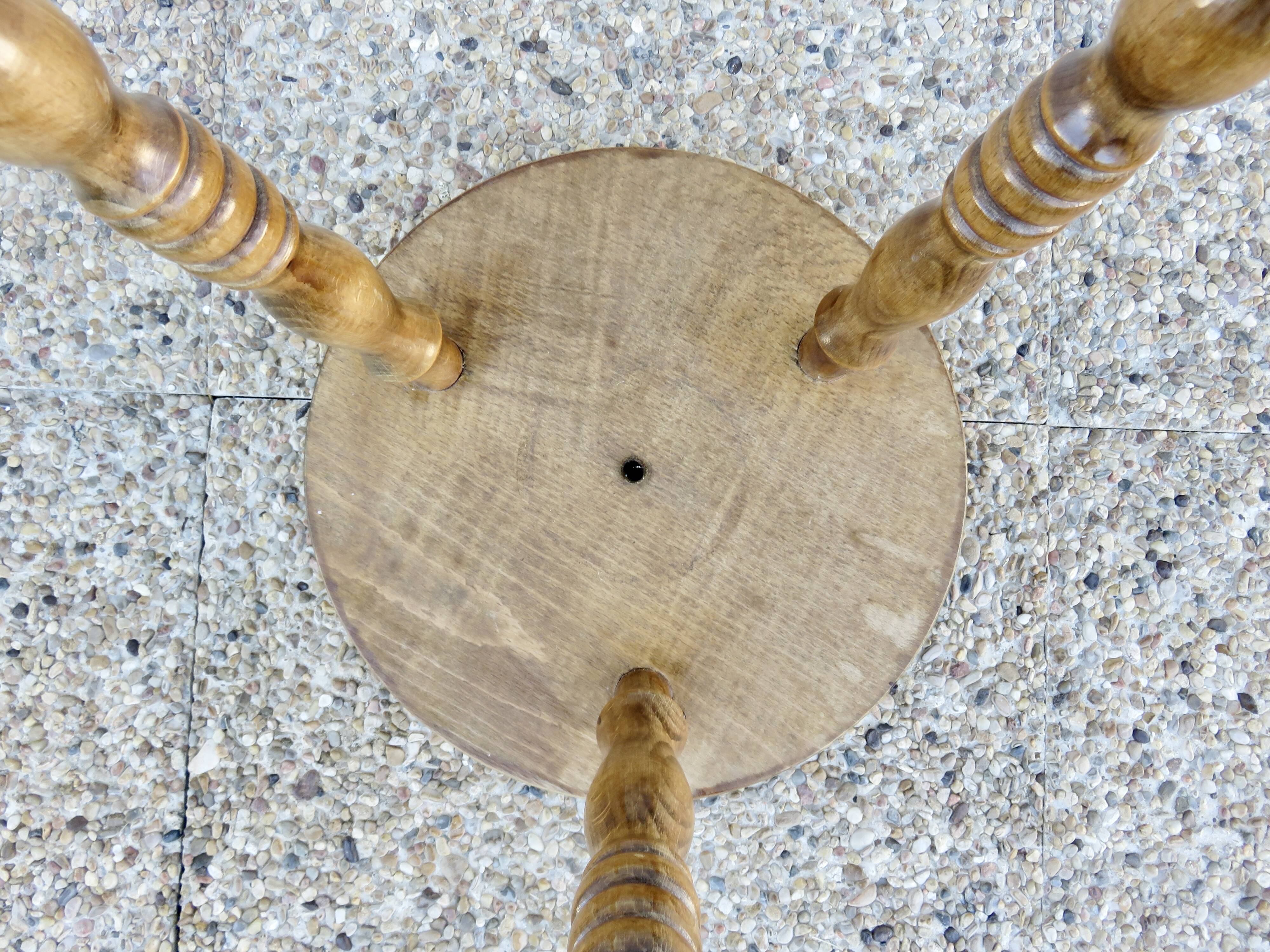 Old tripod stool in solid oak turned 1950 1960