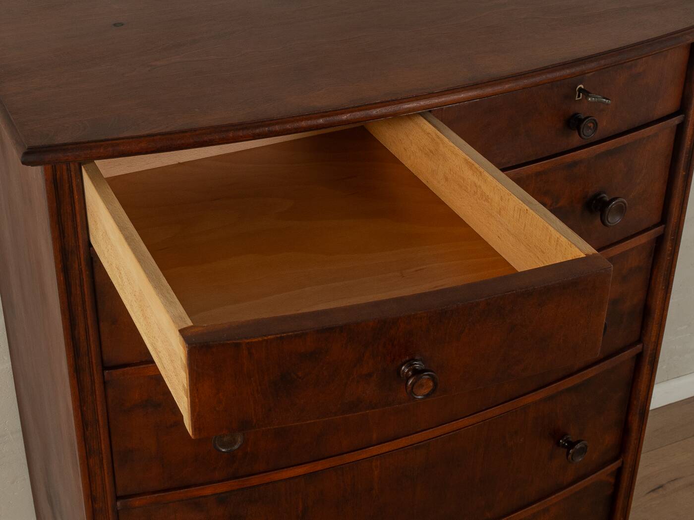 Commode des années 1920