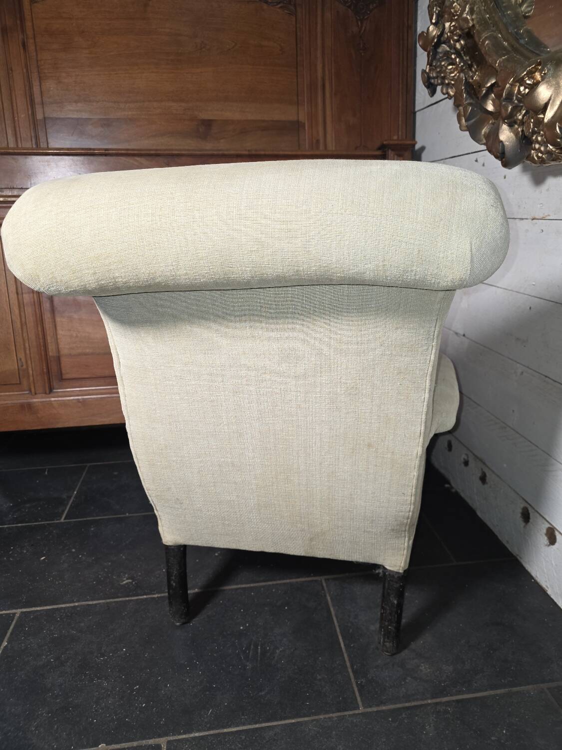 Napoleon III crapaud armchair with a reclined backrest