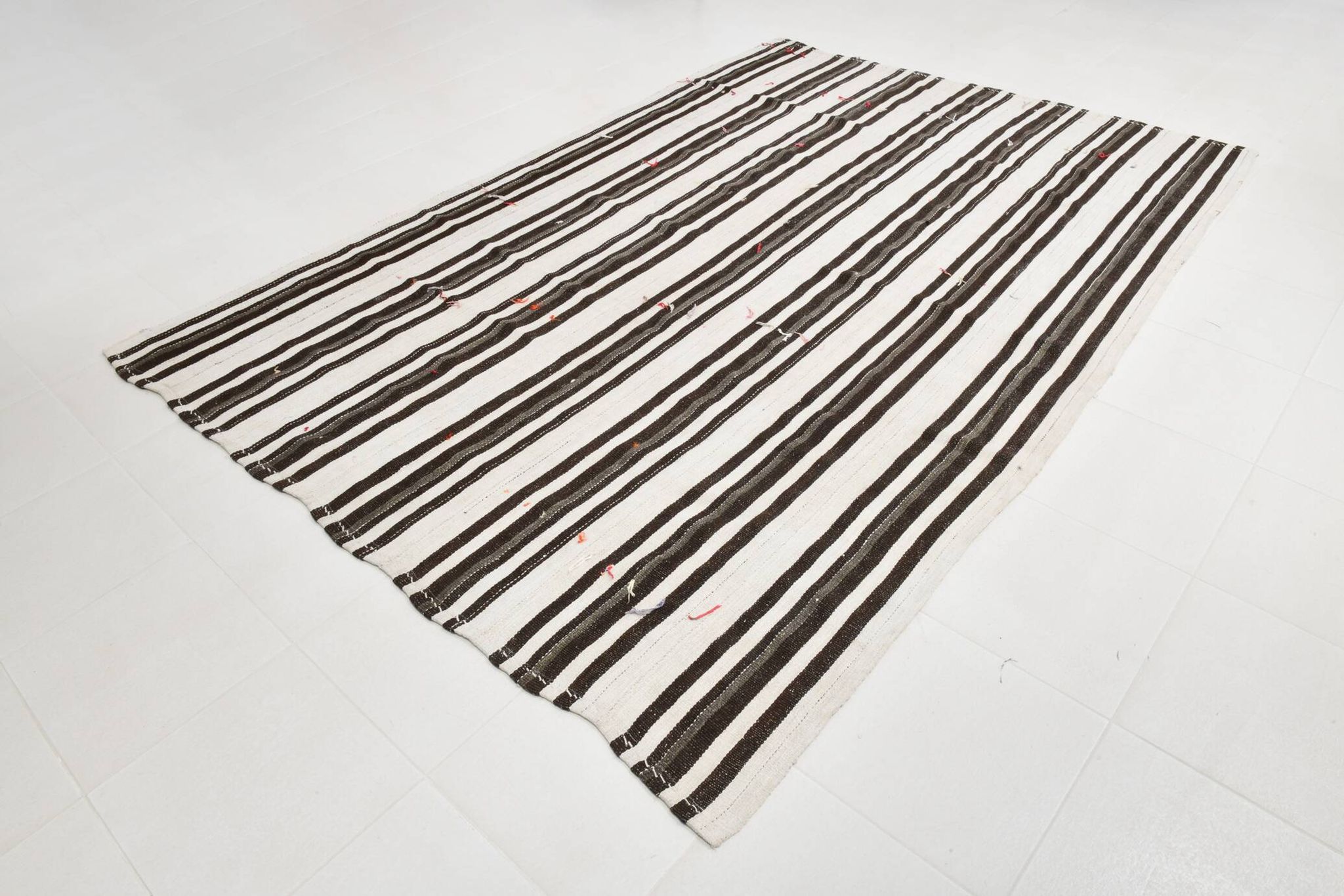 Tapis Kilim vintage rayé contemporain, 206 x 304 cm