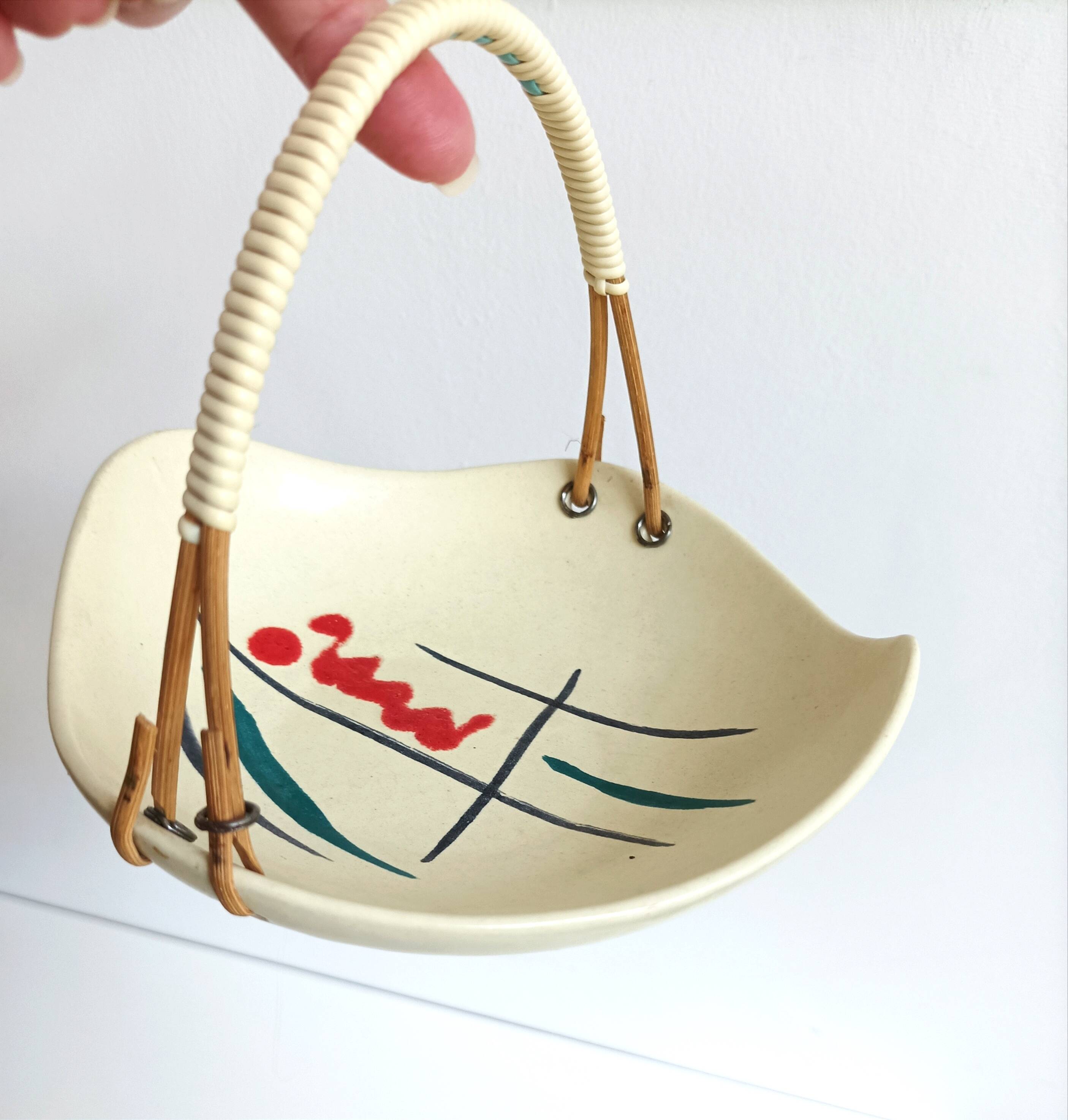 Ceramic and wicker covered scoubidou bowl, 60s