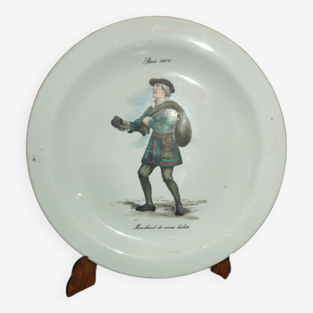 Porcelain plate Revol France marchand de vieux habits Paris 1600