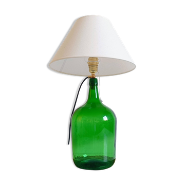 Lampe de table en verre vert demi-john du milieu du siècle, accessoires en laiton, abat-jour contemporain