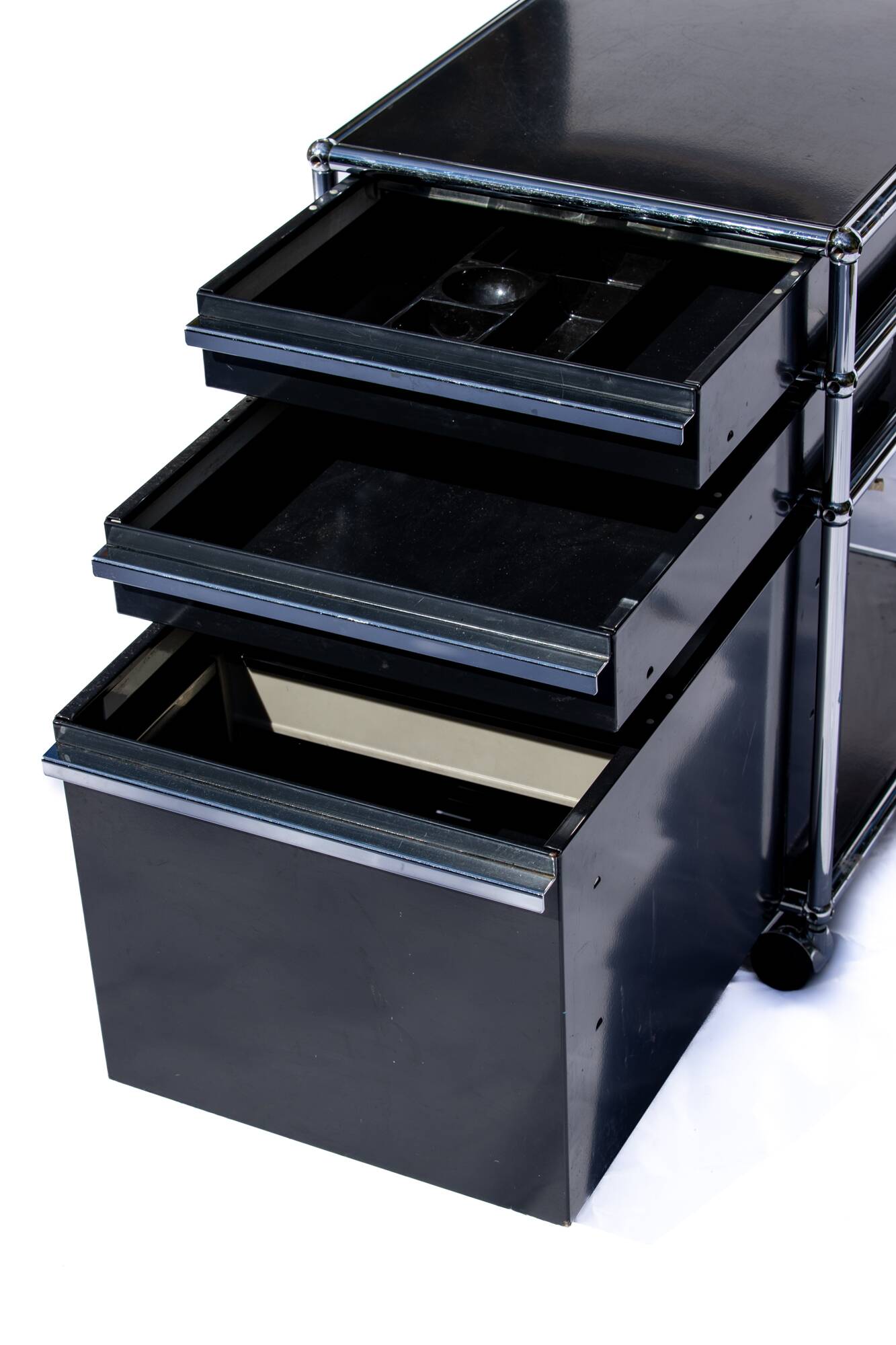 Armoire de classement USM HALLER M26 en noir