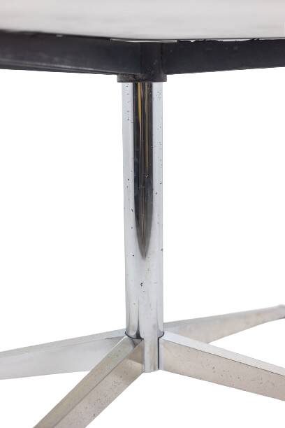 Florence Knoll for Knoll. Marble and chrome-plated metal table. 1970s. LS54931408H