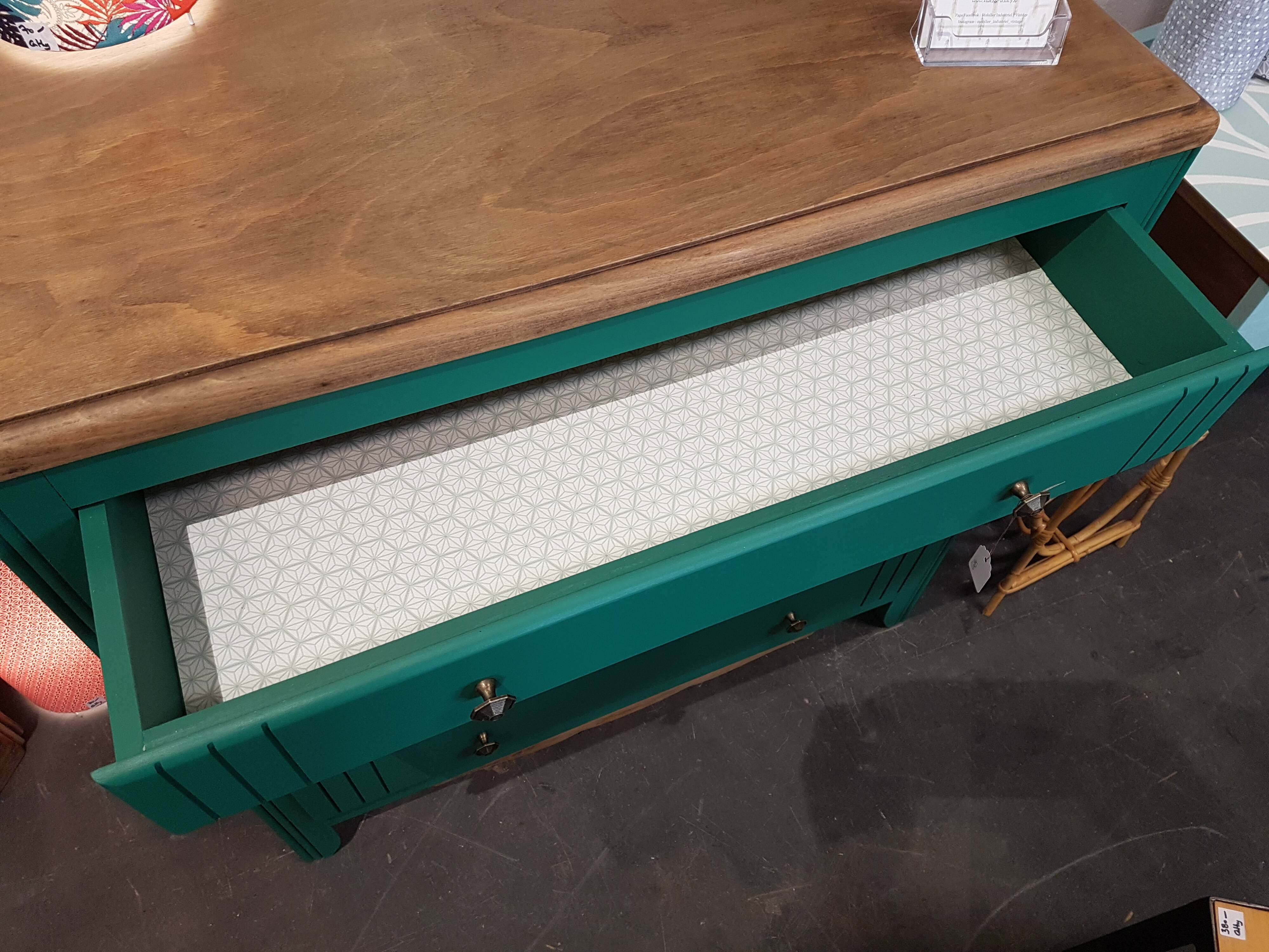 Vintage chest of drawers