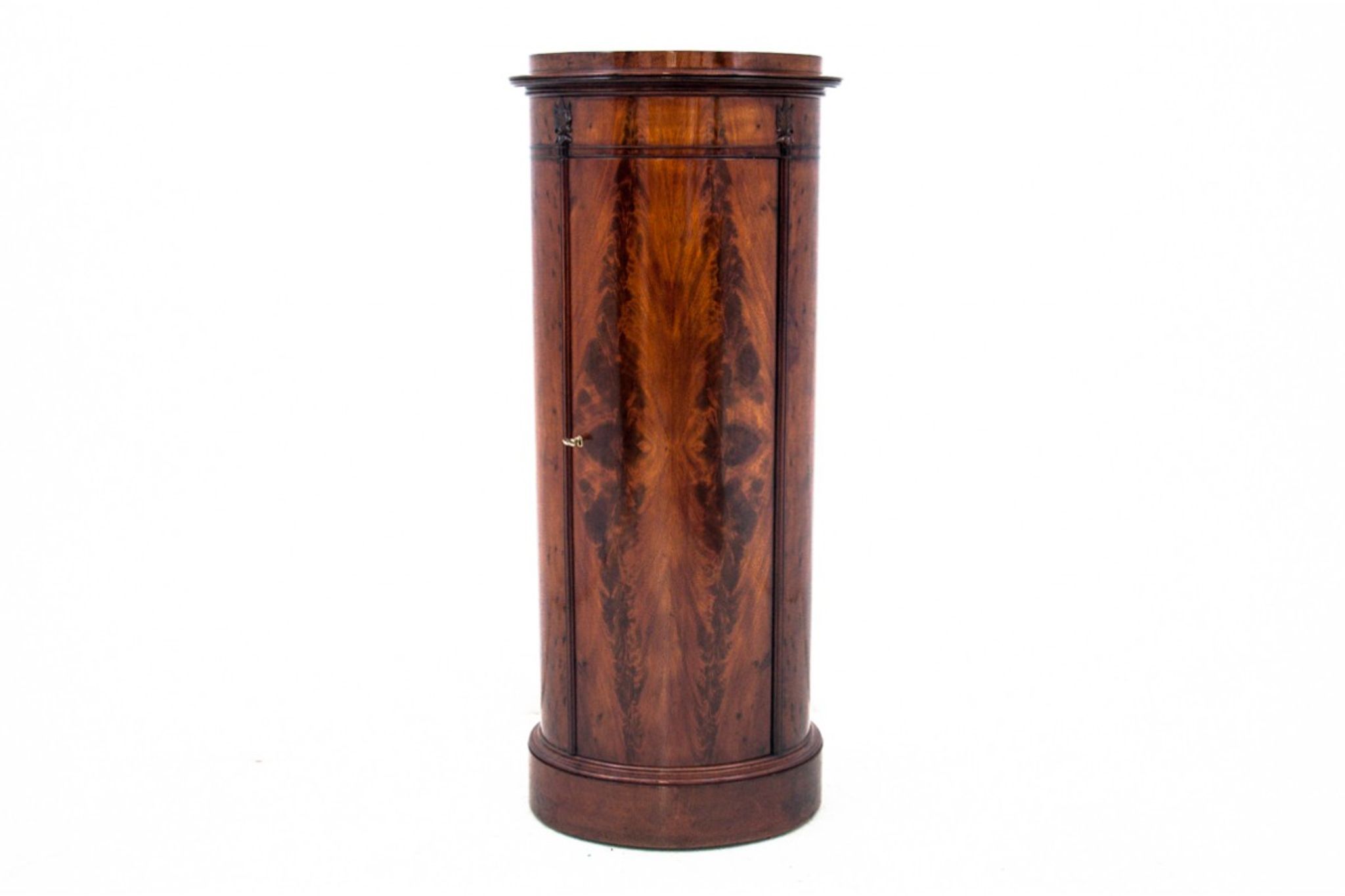 Biedermeier pillar chest of drawers, Northern Europe, around 1850.