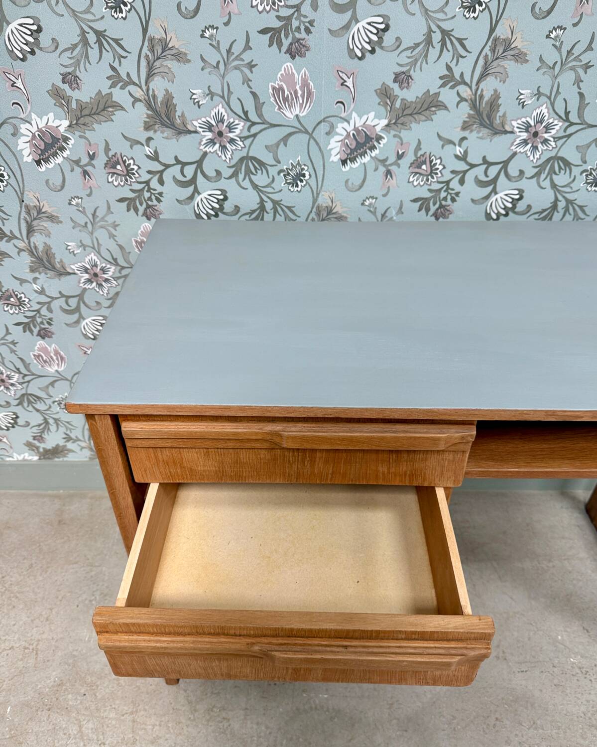 Oak desk from the 70s (renovated)