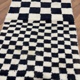 Handmade traditional Berber rug size 150 x 250 cm