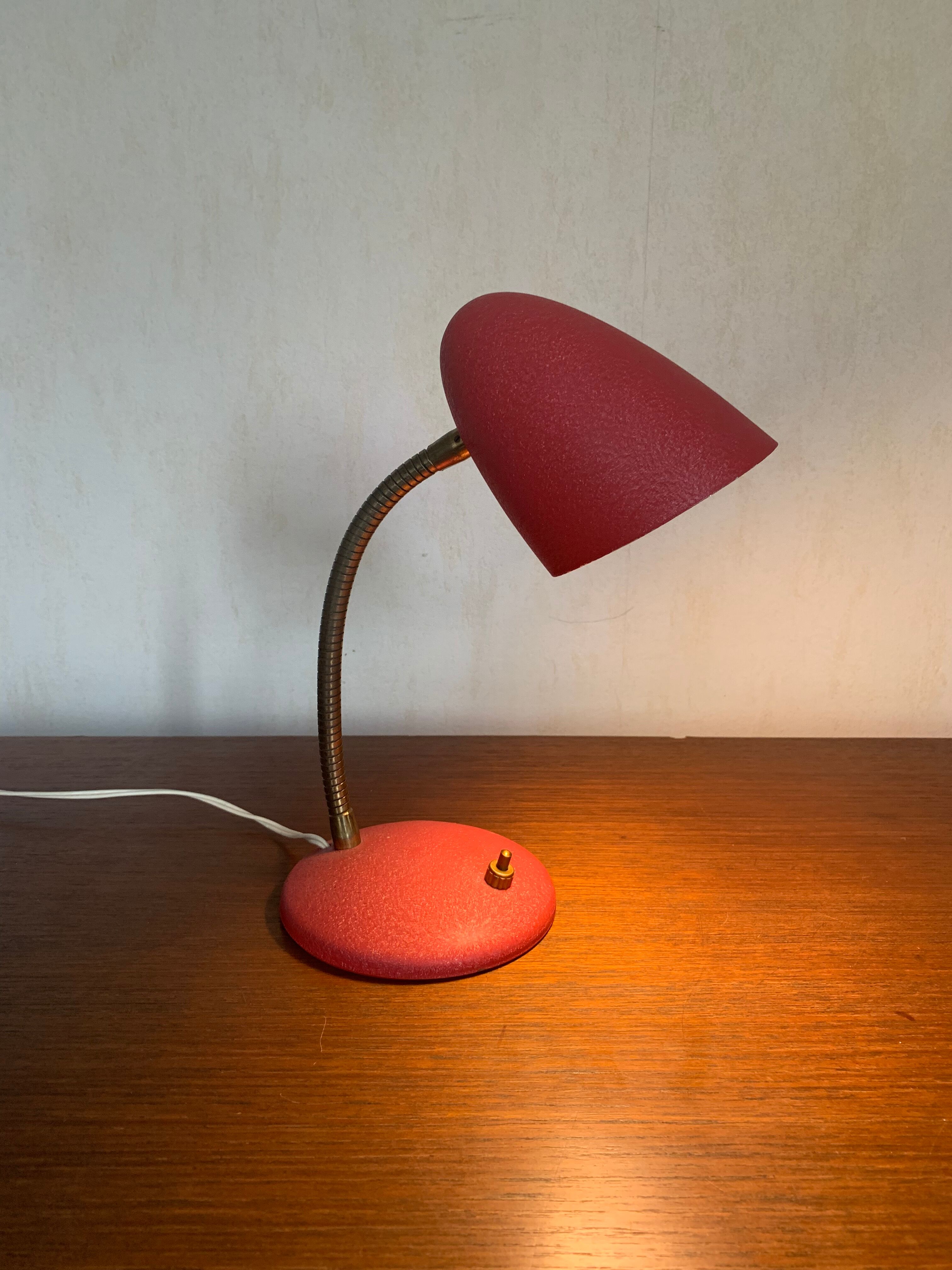Desk lamp
