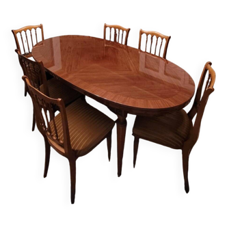 Table ovale en merisier laqué avec 2 rallonges et 6 chaises assorties