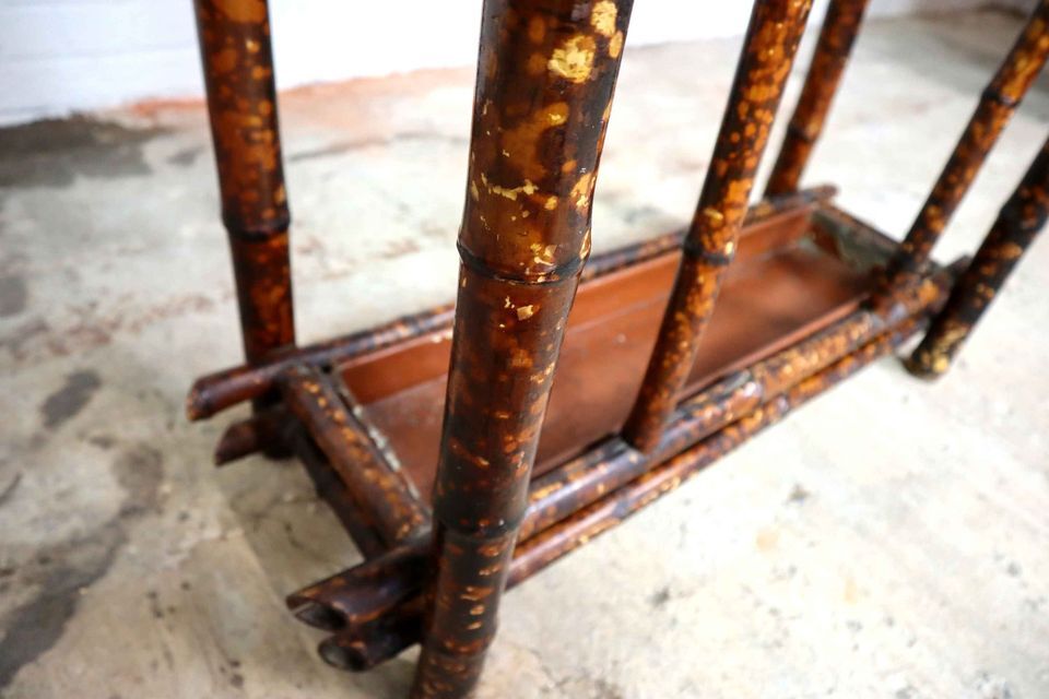 Vestiaire en bambou ancien