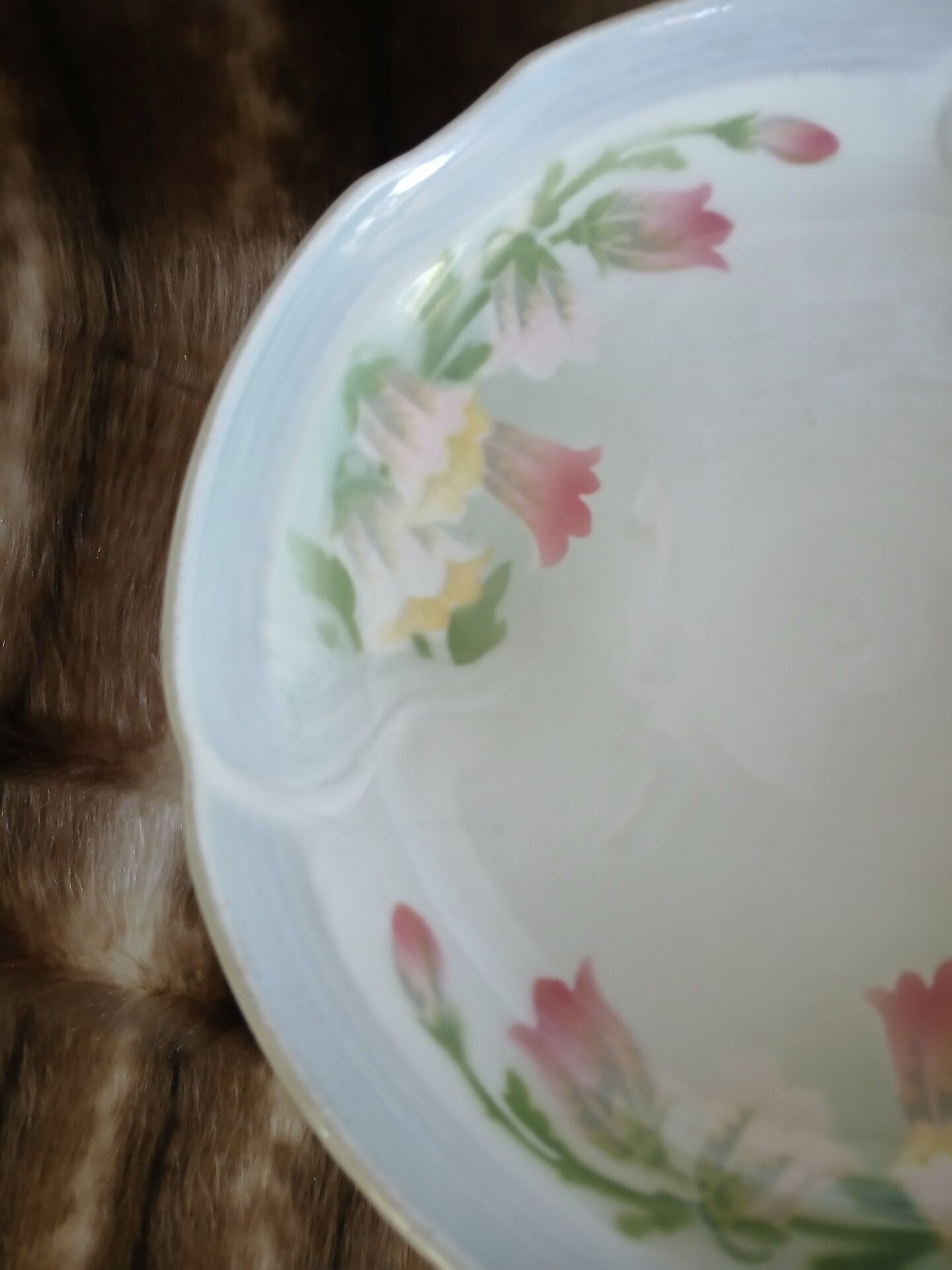 Antique compote dish "Grand dépôt Paris"