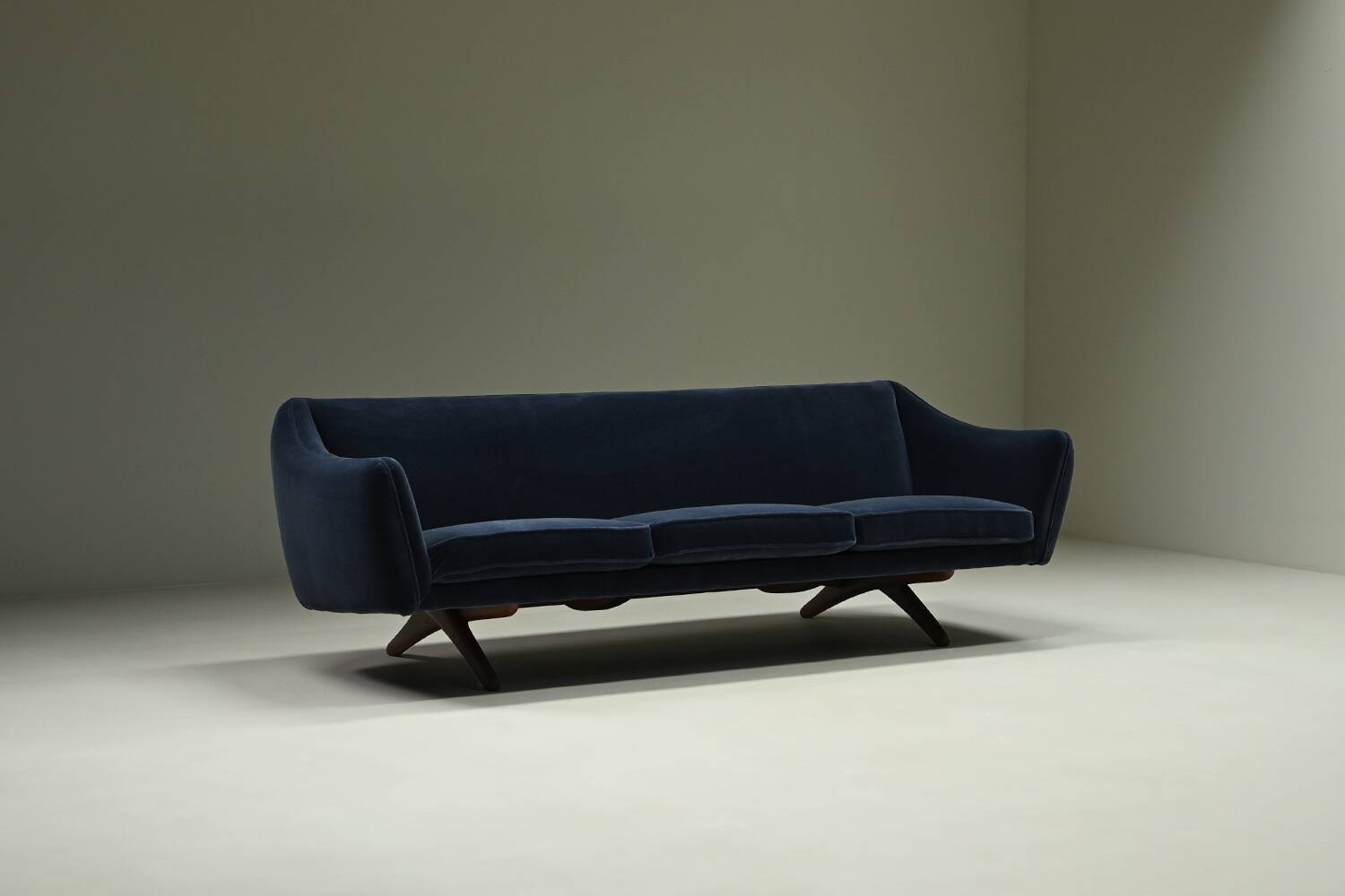 ML-90 sofa by Illum Wikkelsø for Mikael Laursen, 1950s Denmark.