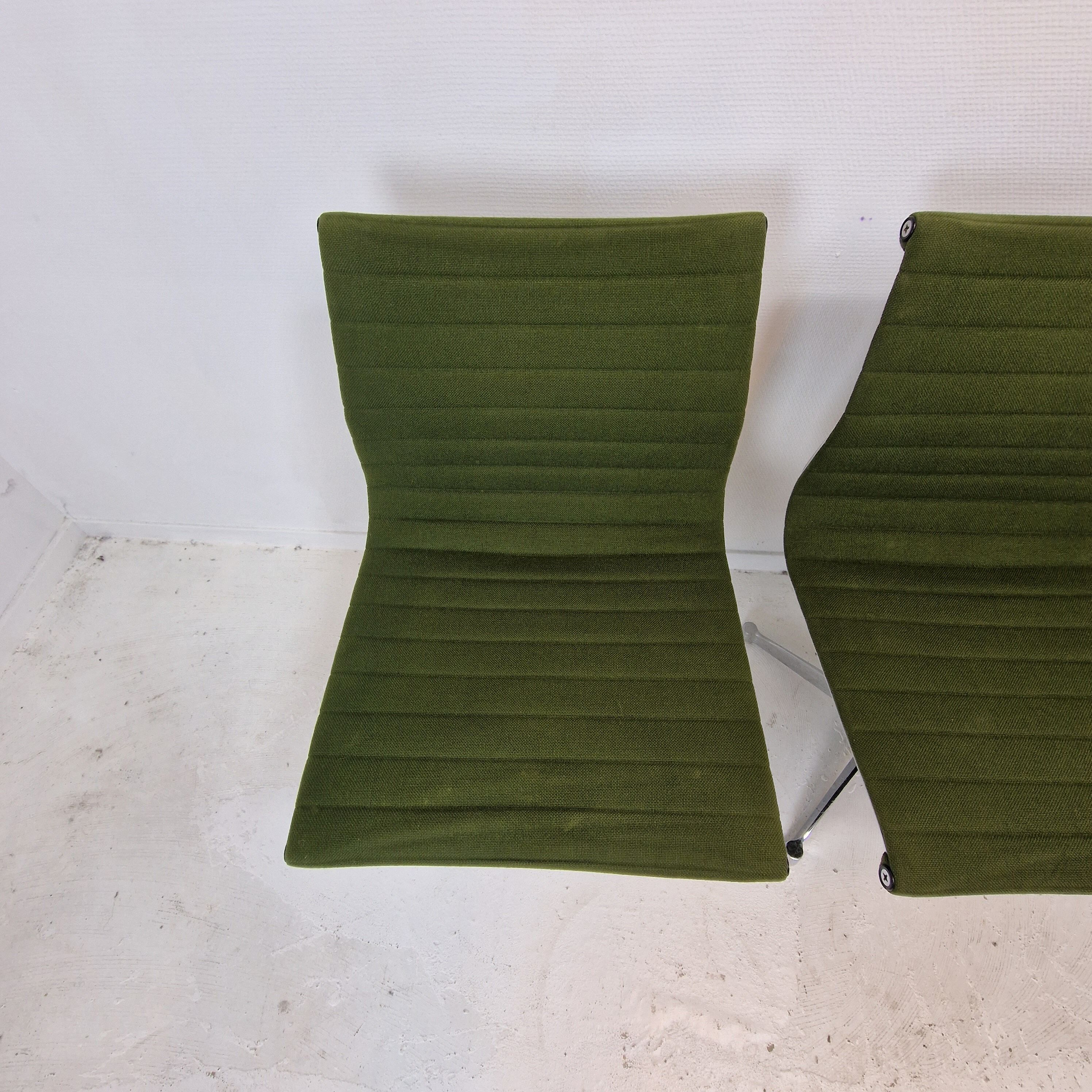 Set of 5 Model EA 105 Chairs by Eames for Herman Miller, 1970's