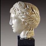 reproduction of the laureate Apollo head from Vaison-la-Romaine