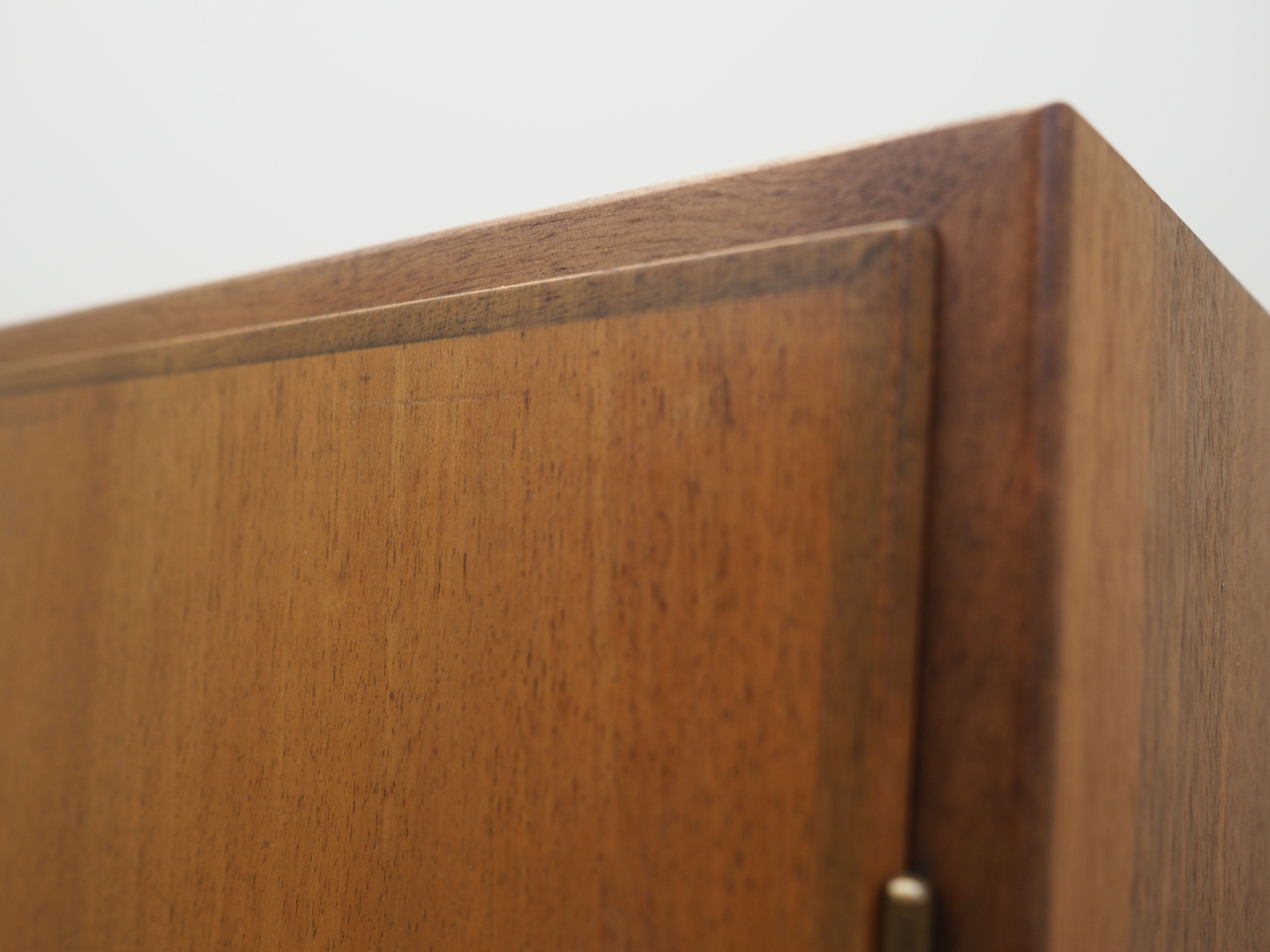 Walnut cabinet, Danish design, 1960s, designer: Børge Mogensen