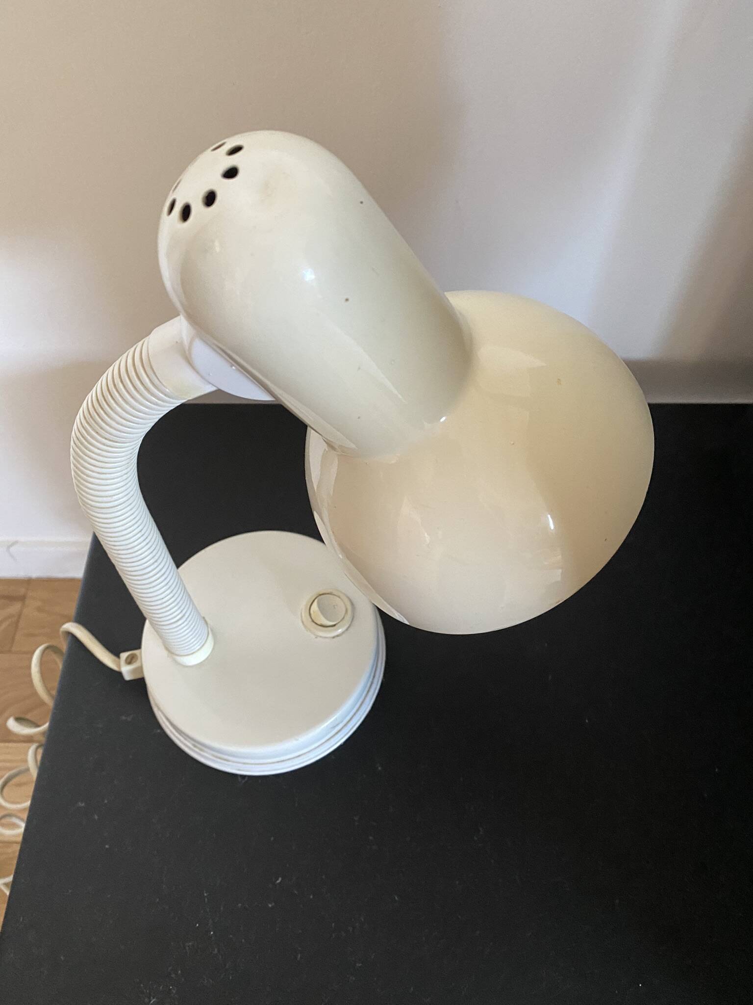 Desk lamp