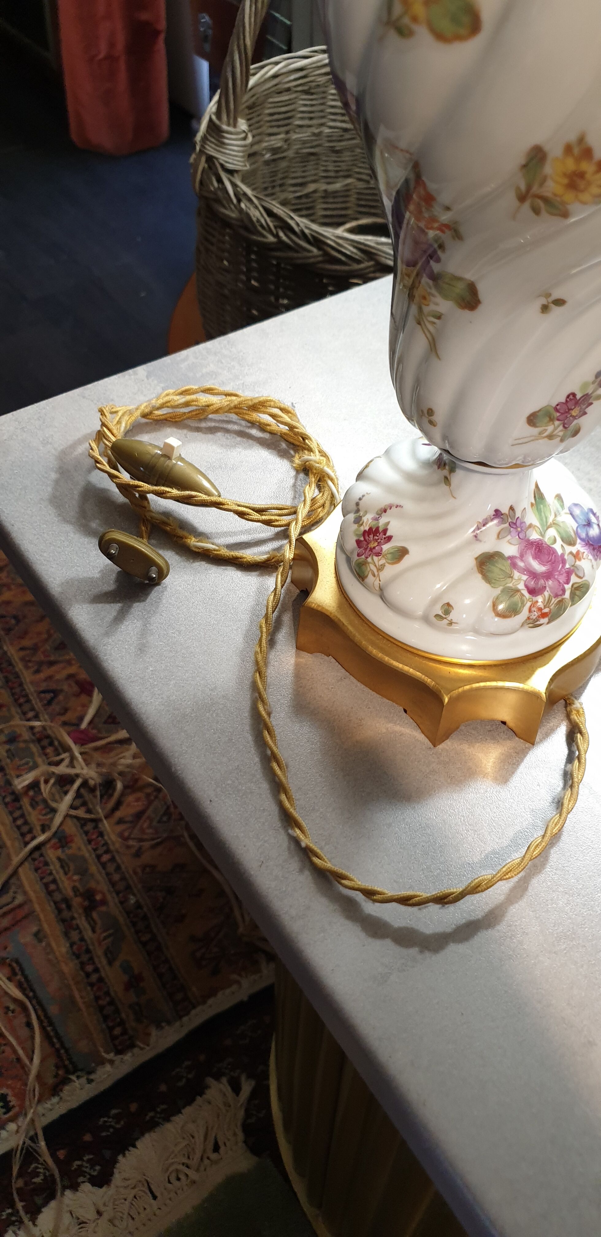 Shiny porcelain lamp hectic décor