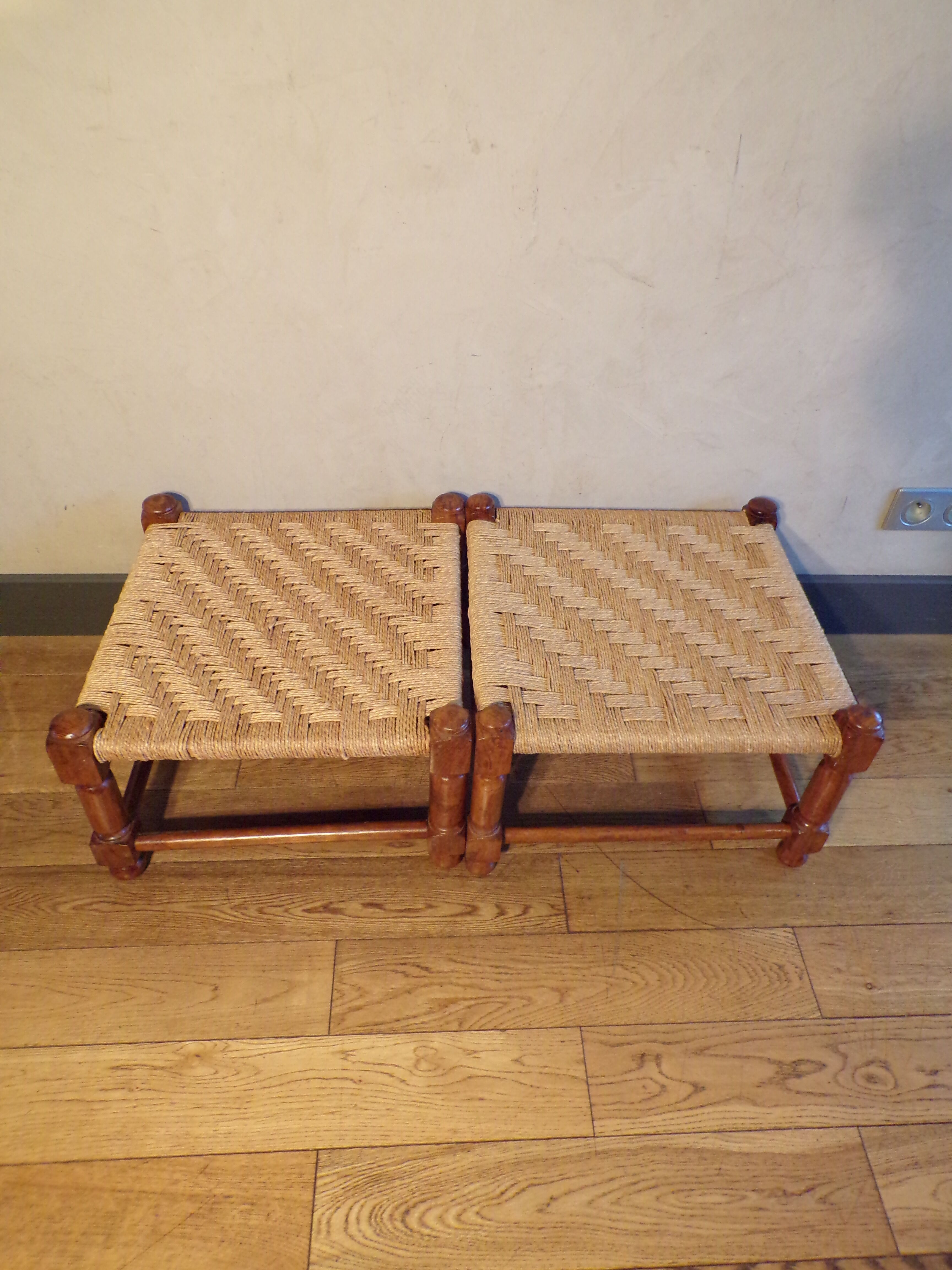 Pair of footrest