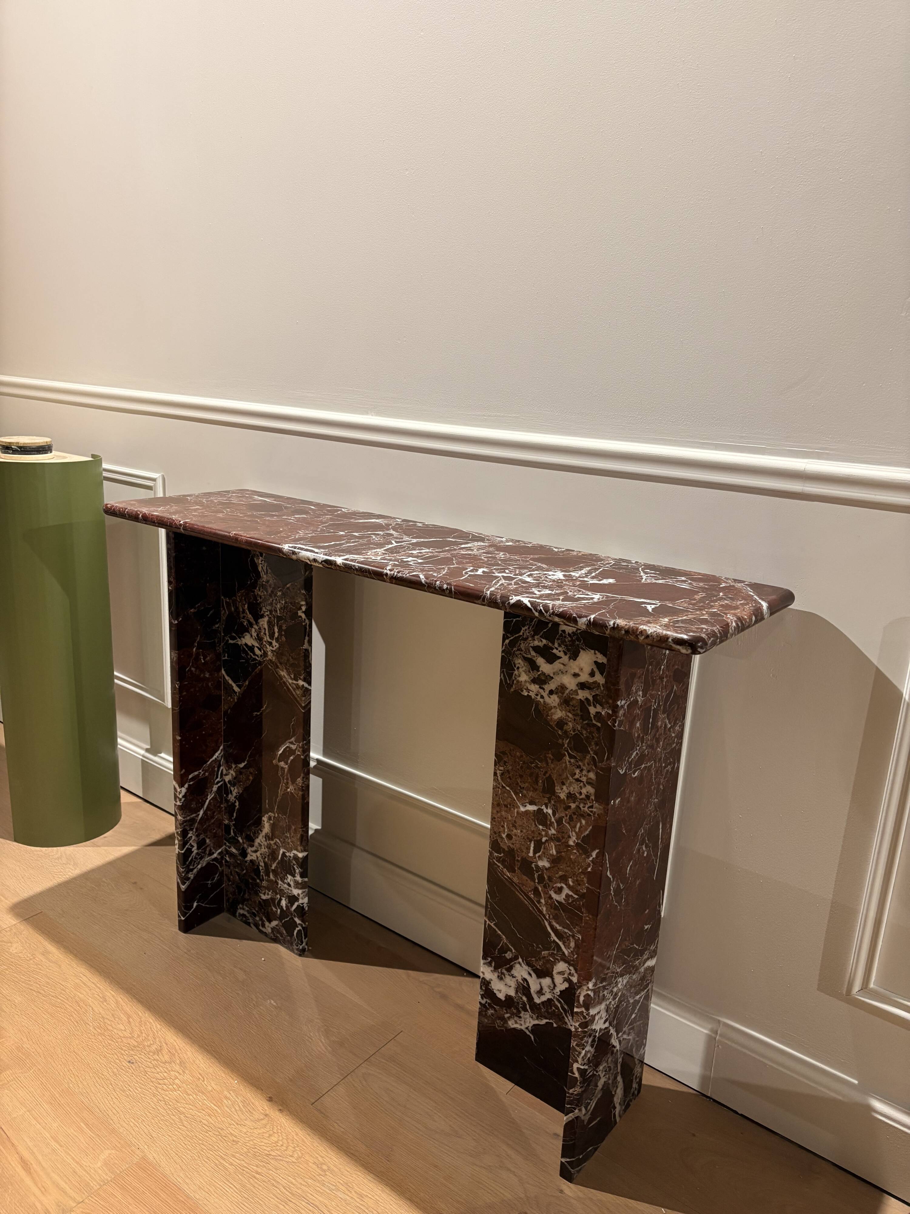 Console in red rosso levanto marble