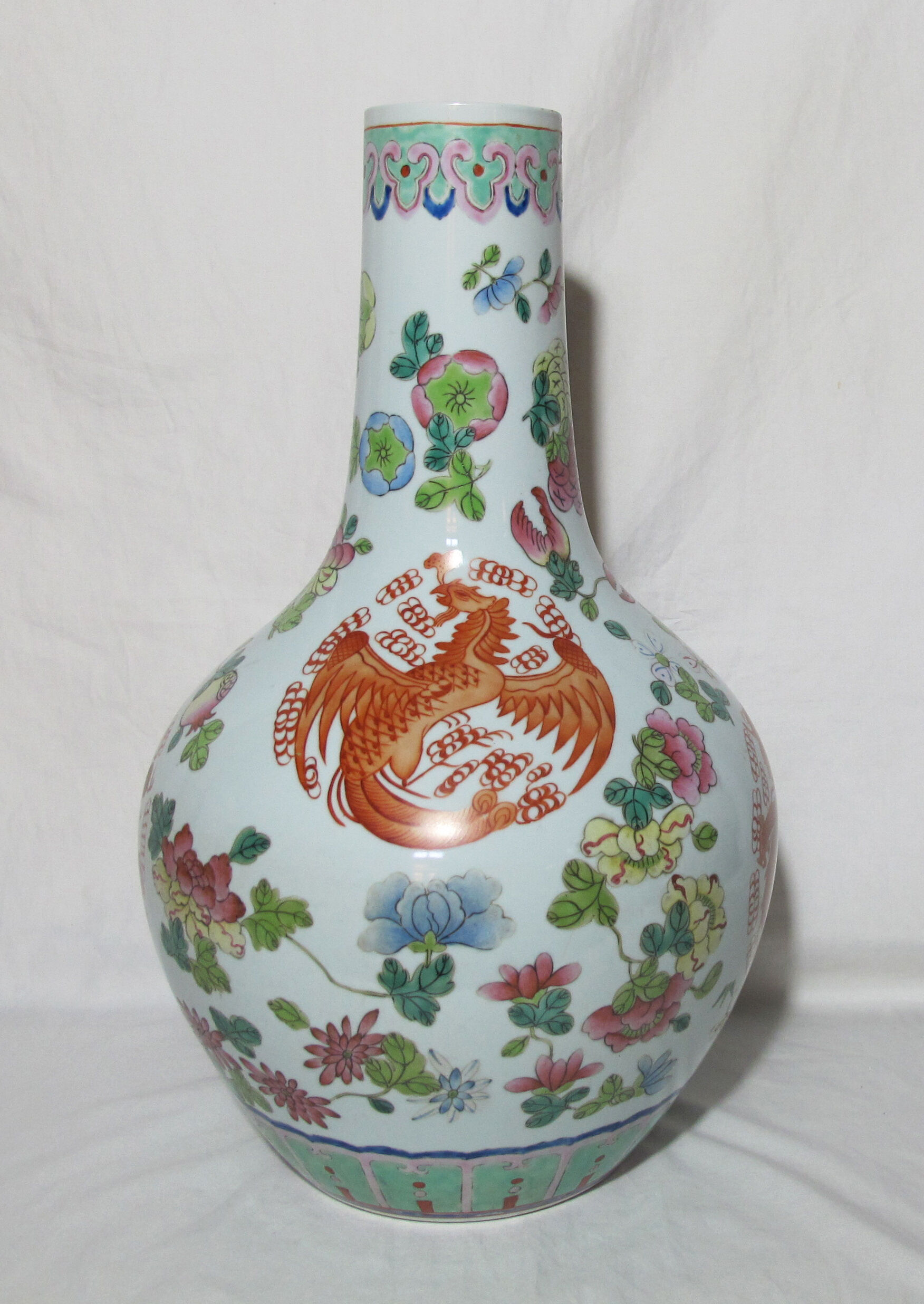 Large porcelain vase Chinese pink family China