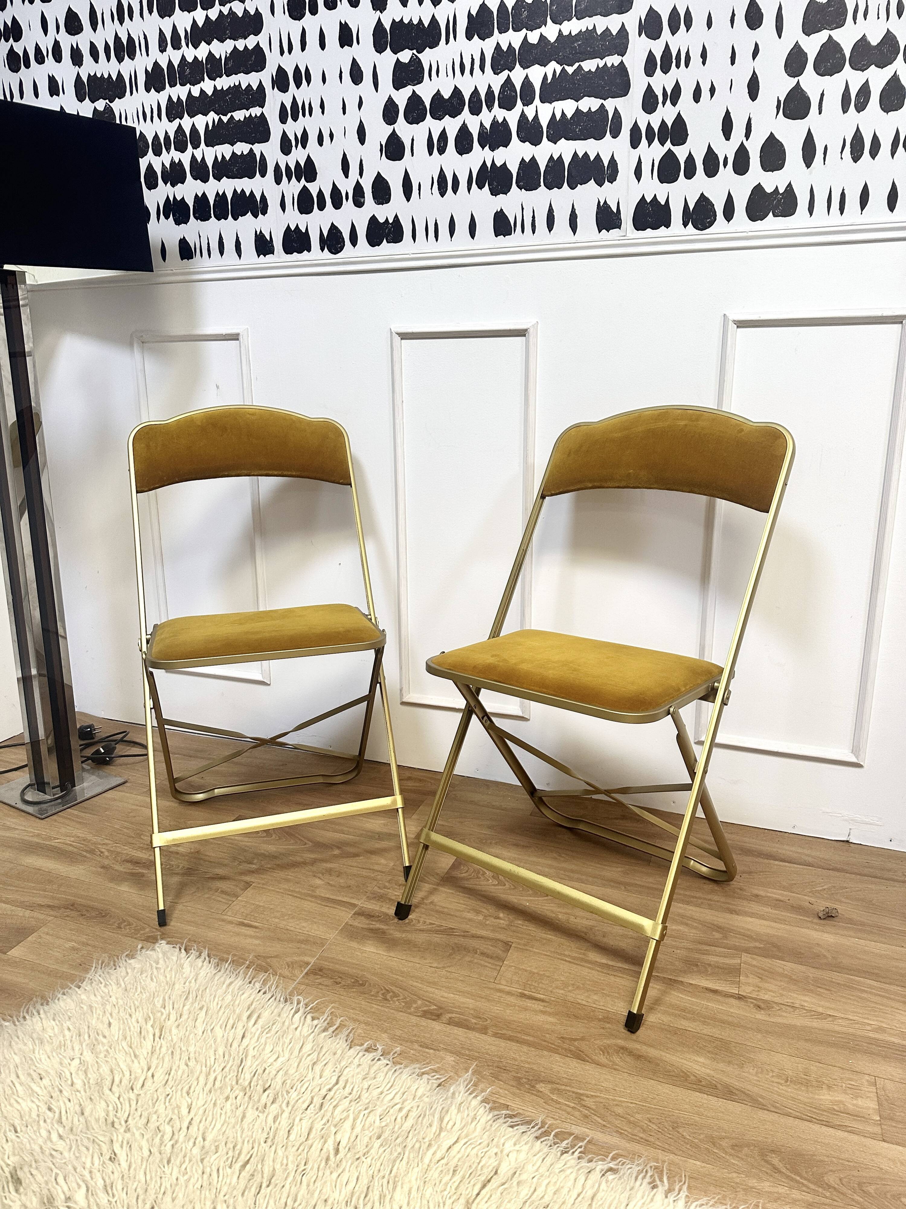 Pair of chaisor folding chairs
