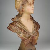 Buste de femme Art Nouveau en plâtre polychrome