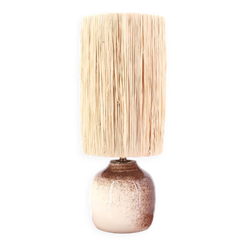 White and brown ceramic lamp, lampshade in raffia.