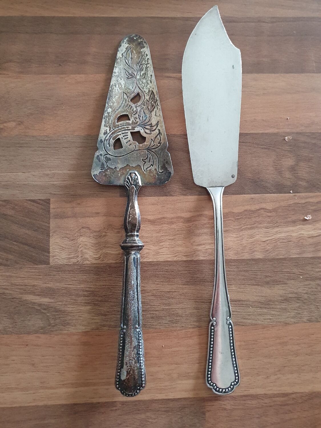 Pie shovel