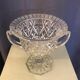 Coupe triomphe en verre taille avec anses années 70