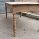 Table de ferme en noyer massif