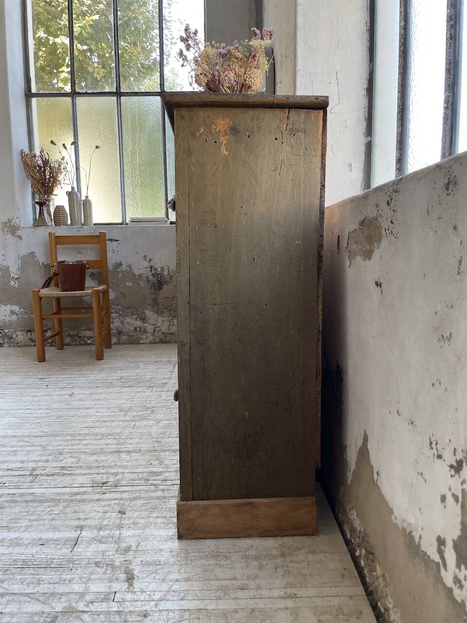 Green patina workshop furniture