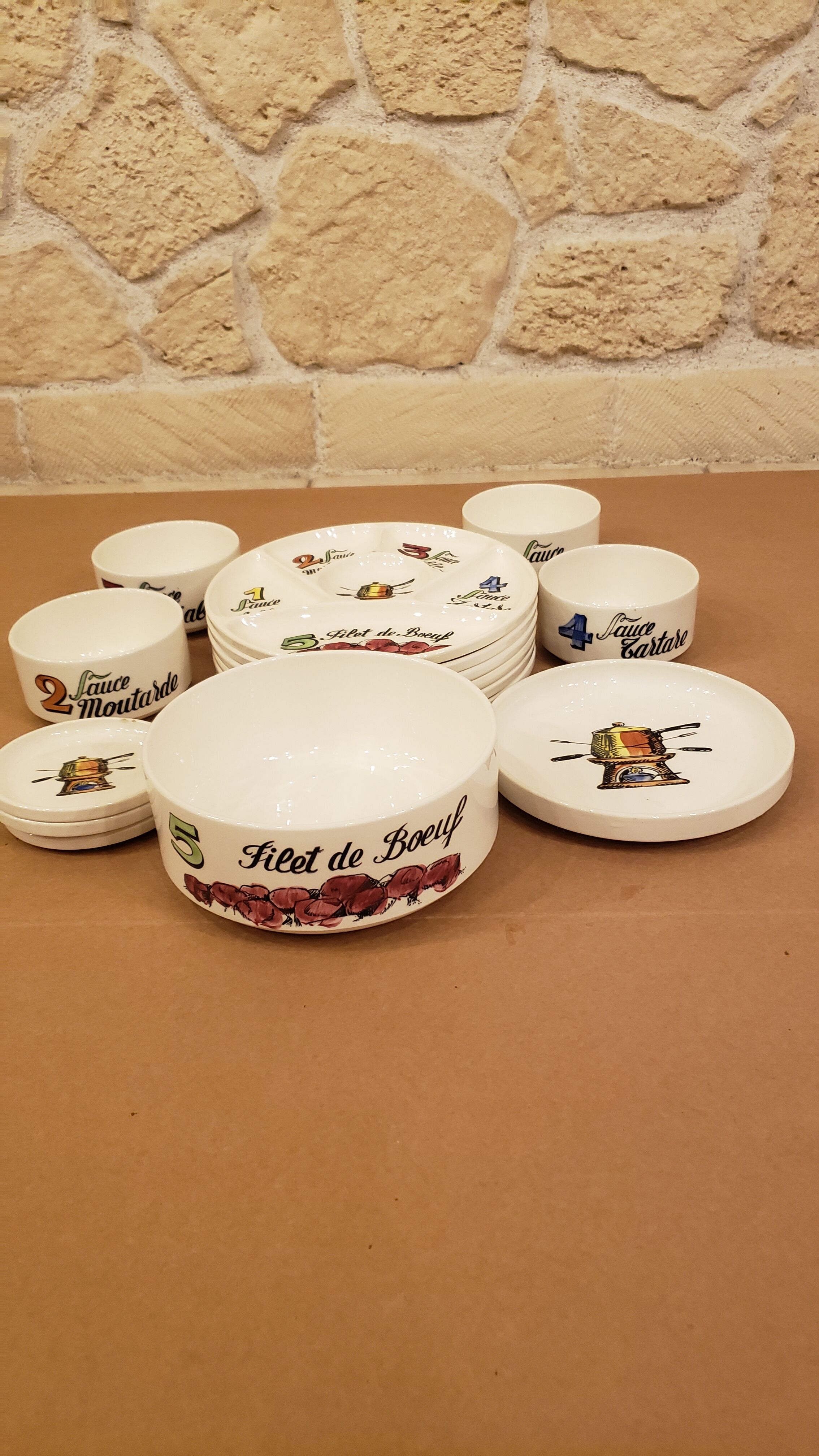 Gien earthenware fondue set 8 plates and 5 bowls