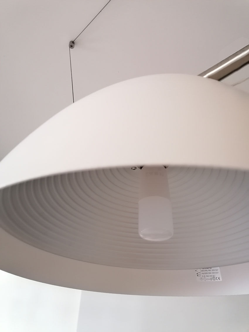 Suspension Omega 42, Lumina, Italie