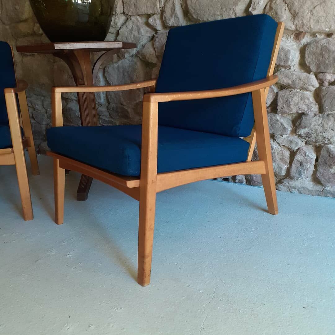 Pair of Scandinavian chairs 70s