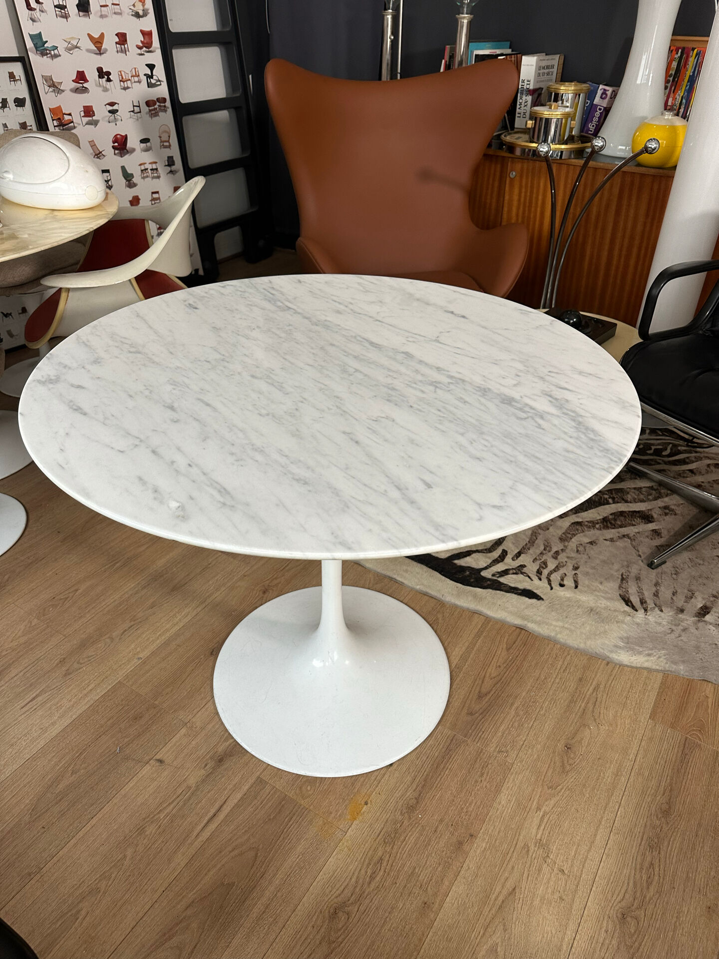 Table à manger tulipe Eero Saarinen pour Knoll