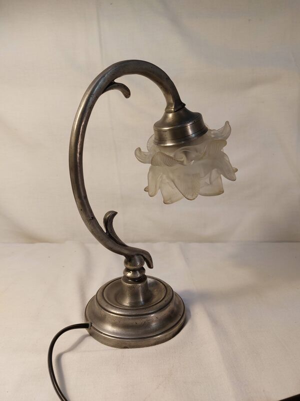 Lampe de table Art Déco en étain véritable circa 1920