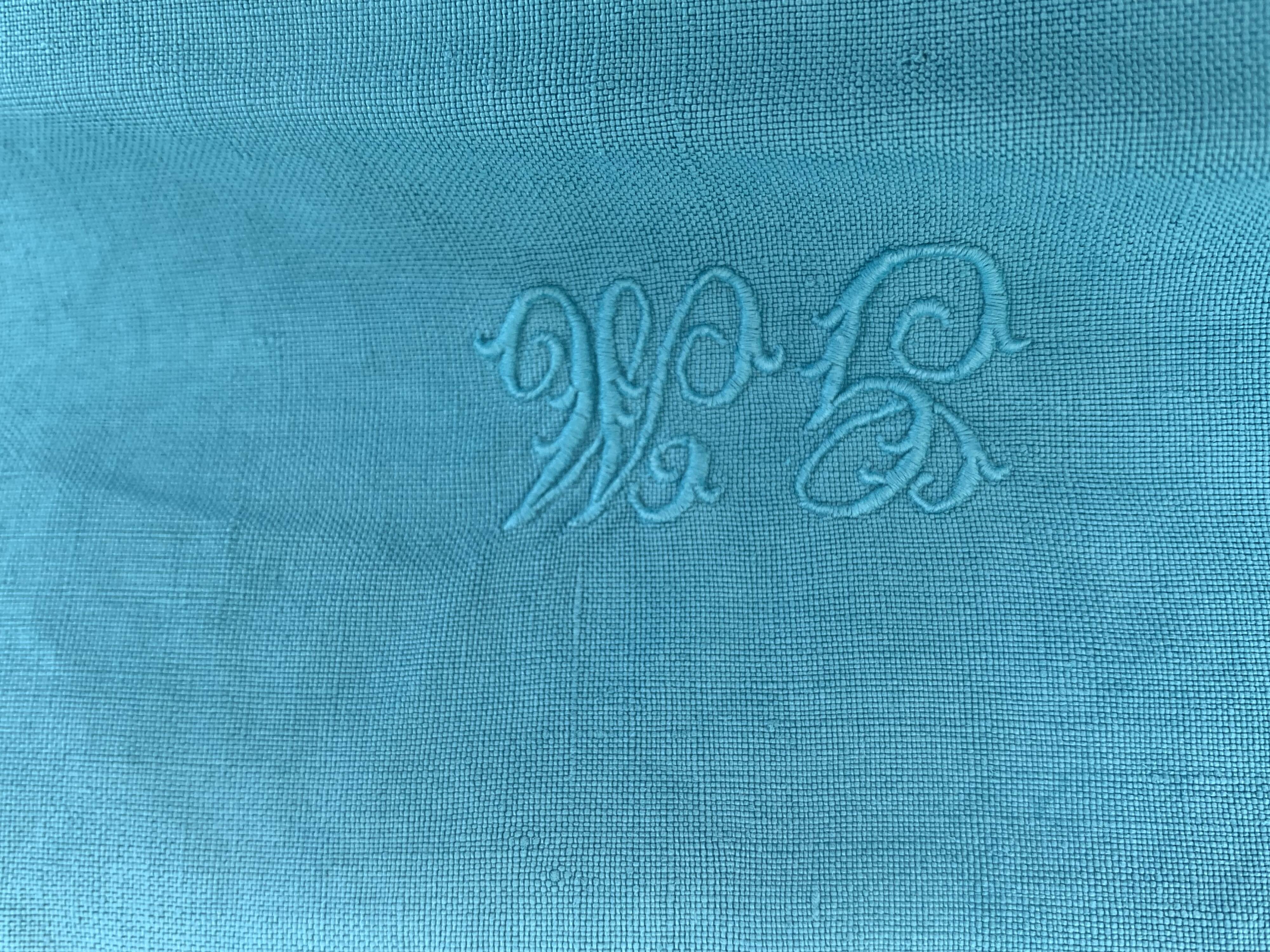 4 white linen napkins, emerald tinted, embroidered with flowers and monogrammed, old GM