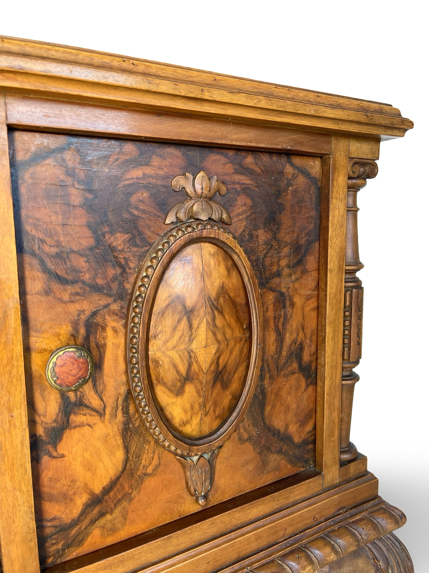 Console in Italian Art Deco from the 1930s/1940s.