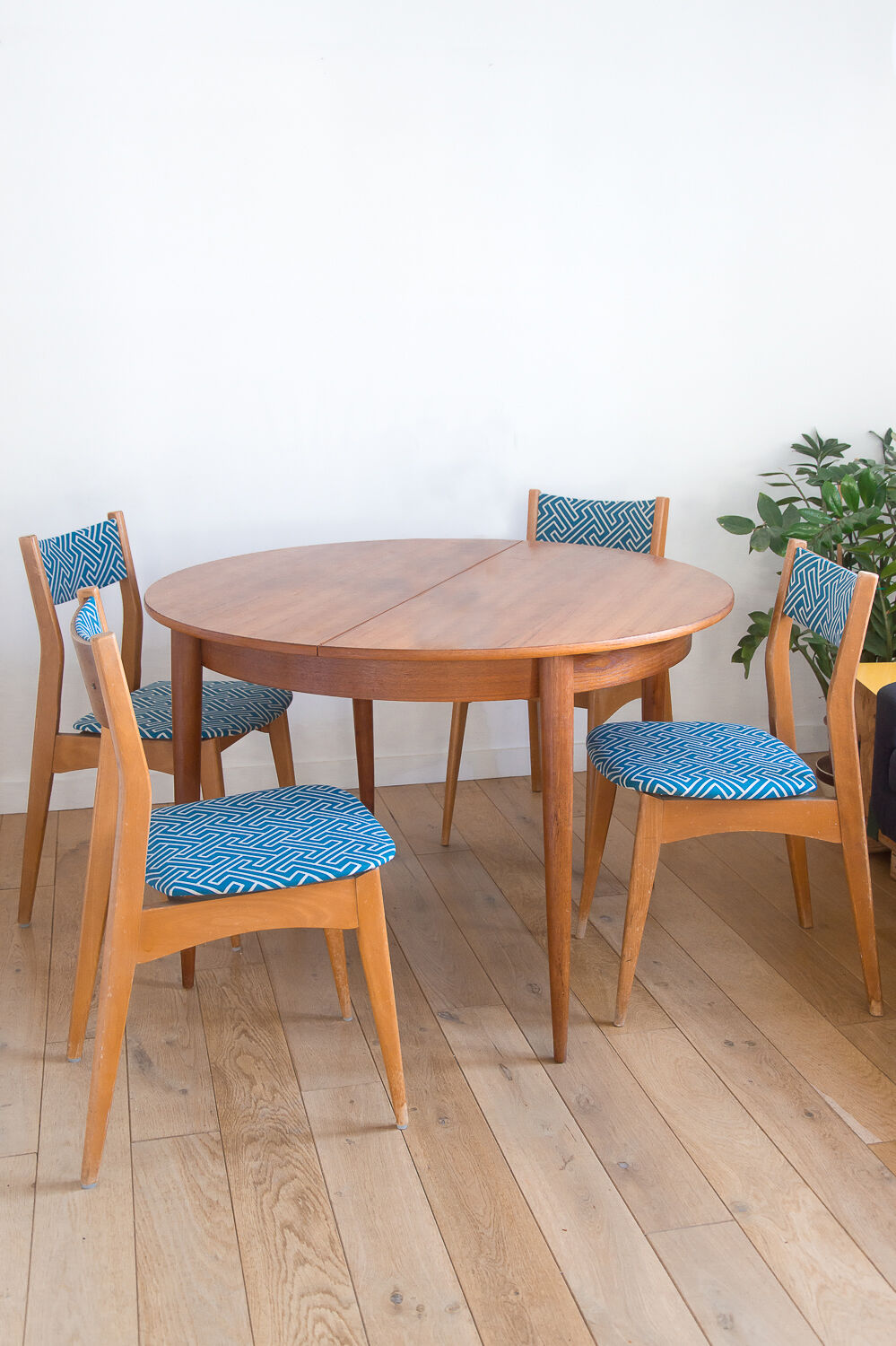 4-Pack geometric fabric chairs